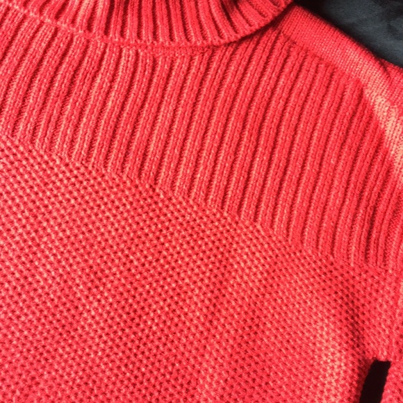 Jones New York red cowl neck sweater NWOT - Picture 5 of 5